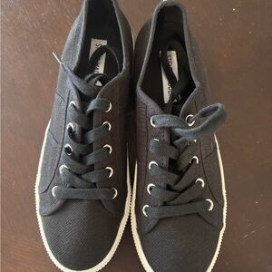 Steve Madden Elora size 8 sneakers